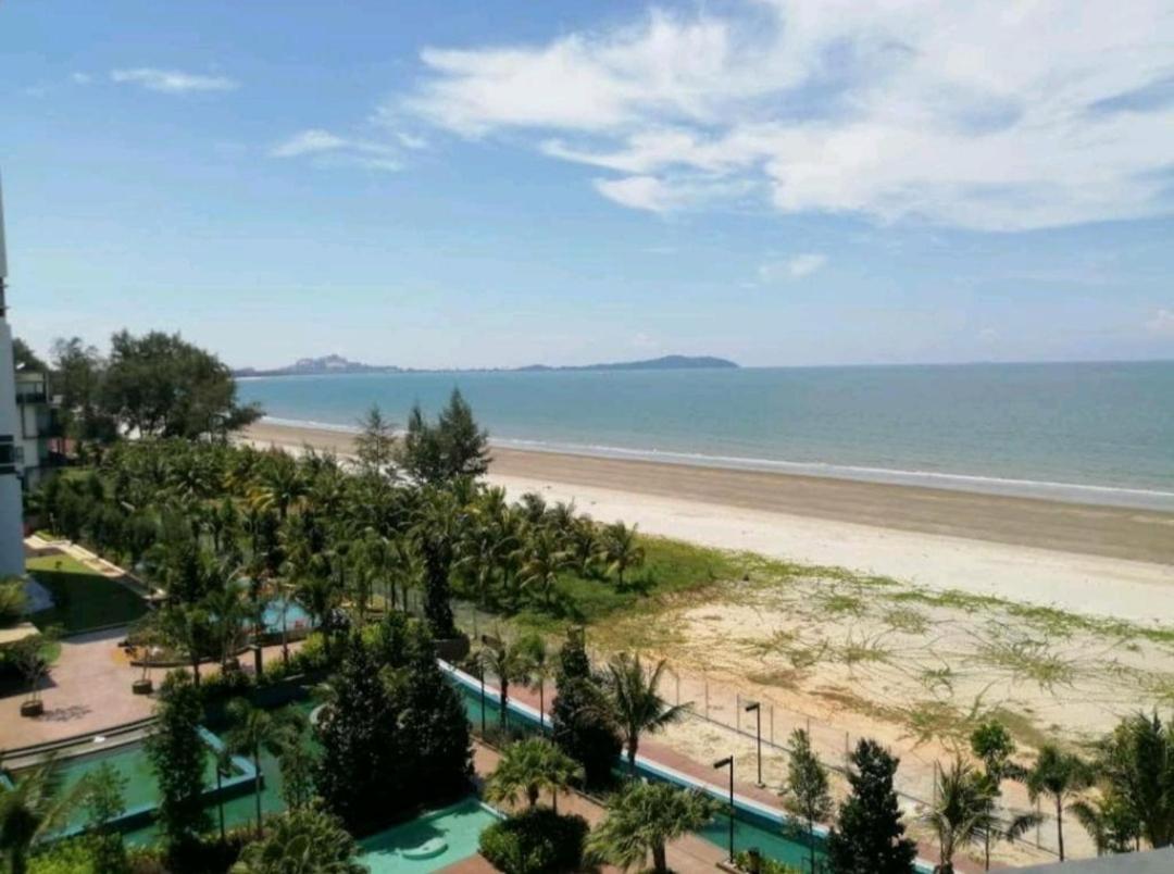 Timurbay Seafront Residence By Hardinahomes Kuantan Eksteriør bilde
