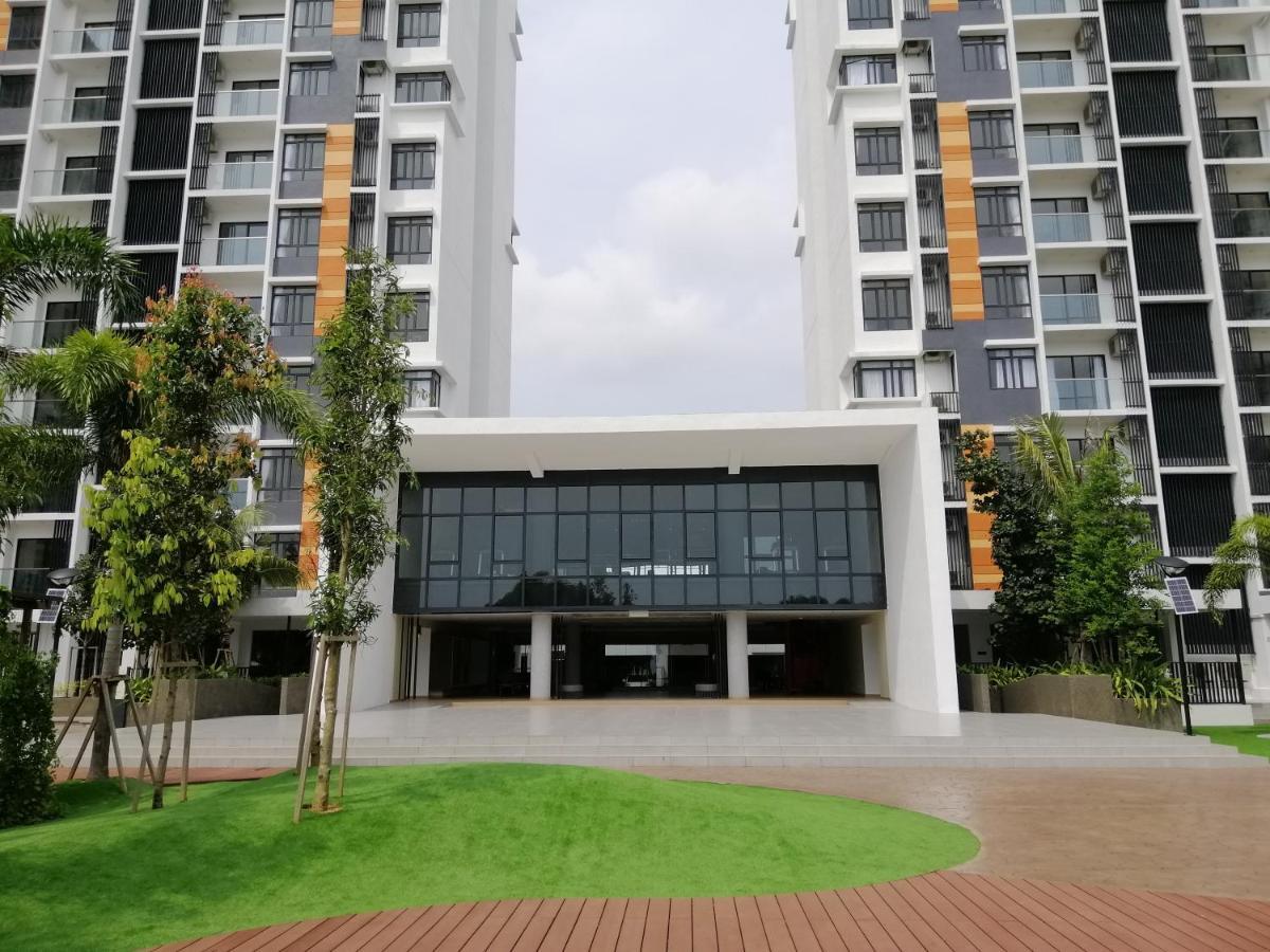 Timurbay Seafront Residence By Hardinahomes Kuantan Eksteriør bilde