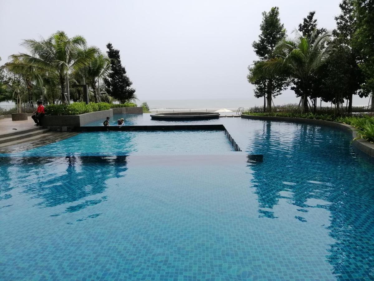 Timurbay Seafront Residence By Hardinahomes Kuantan Eksteriør bilde
